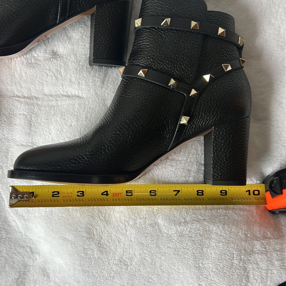 NIB Valentino Rockstud Buckle Wrap Leather Boots 37.5 - Picture 15 of 16